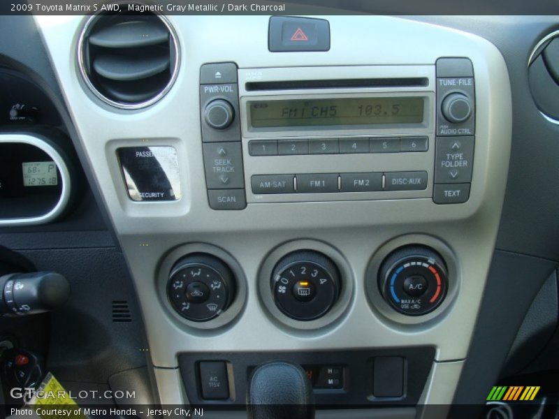 Magnetic Gray Metallic / Dark Charcoal 2009 Toyota Matrix S AWD