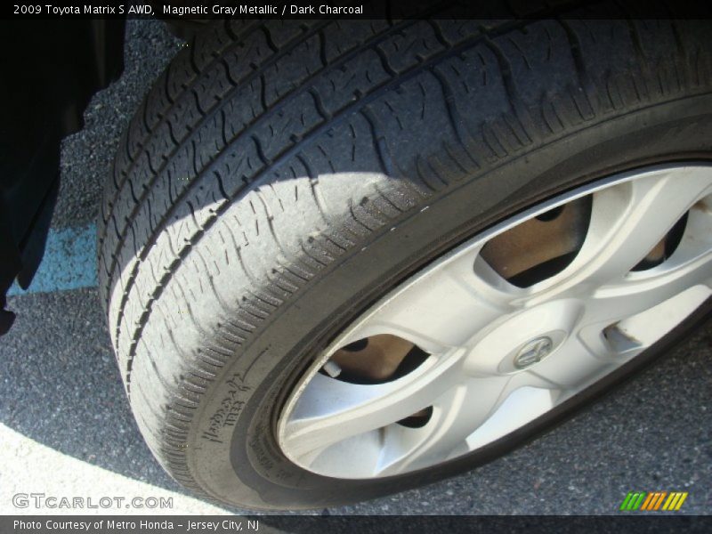 Magnetic Gray Metallic / Dark Charcoal 2009 Toyota Matrix S AWD