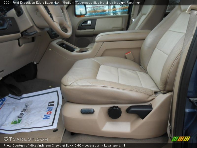 Medium Wedgewood Blue Metallic / Medium Parchment 2004 Ford Expedition Eddie Bauer 4x4