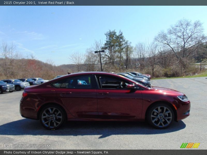 Velvet Red Pearl / Black 2015 Chrysler 200 S