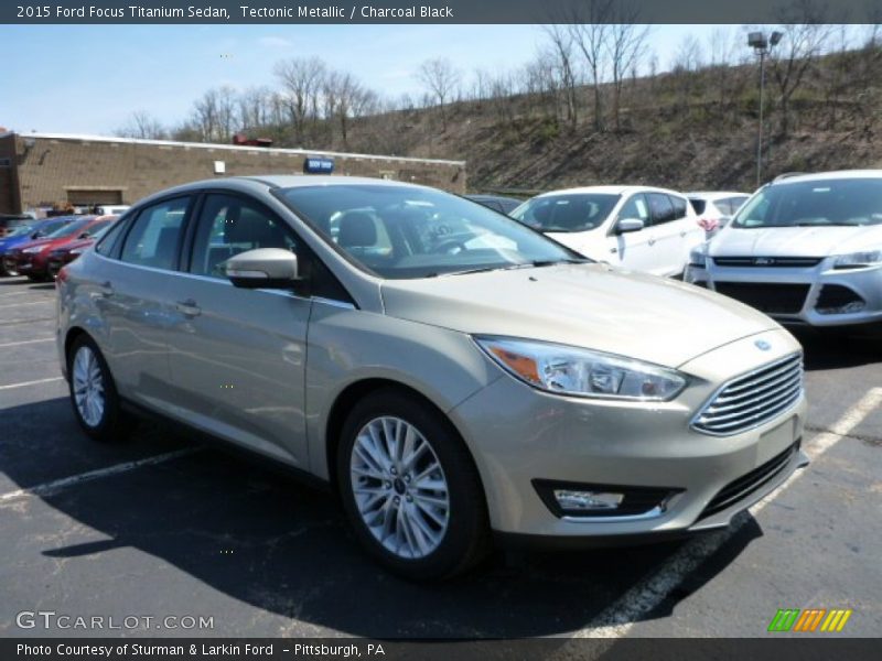 Tectonic Metallic / Charcoal Black 2015 Ford Focus Titanium Sedan