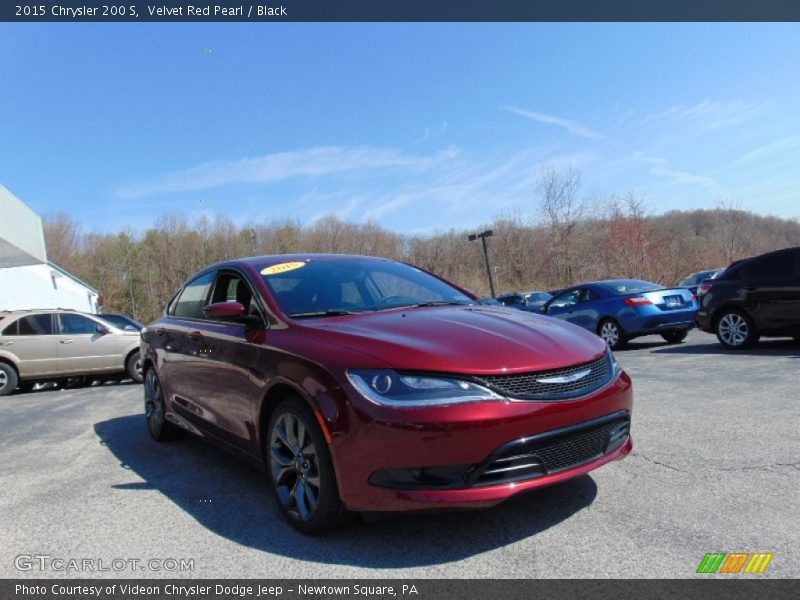 Velvet Red Pearl / Black 2015 Chrysler 200 S