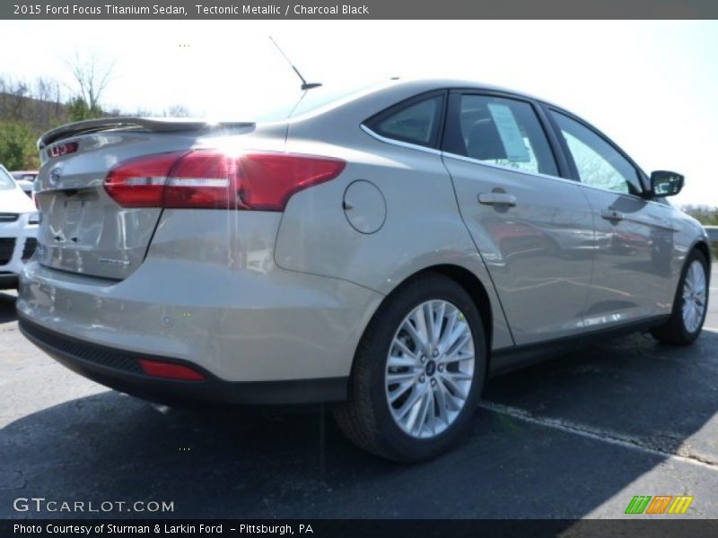 Tectonic Metallic / Charcoal Black 2015 Ford Focus Titanium Sedan