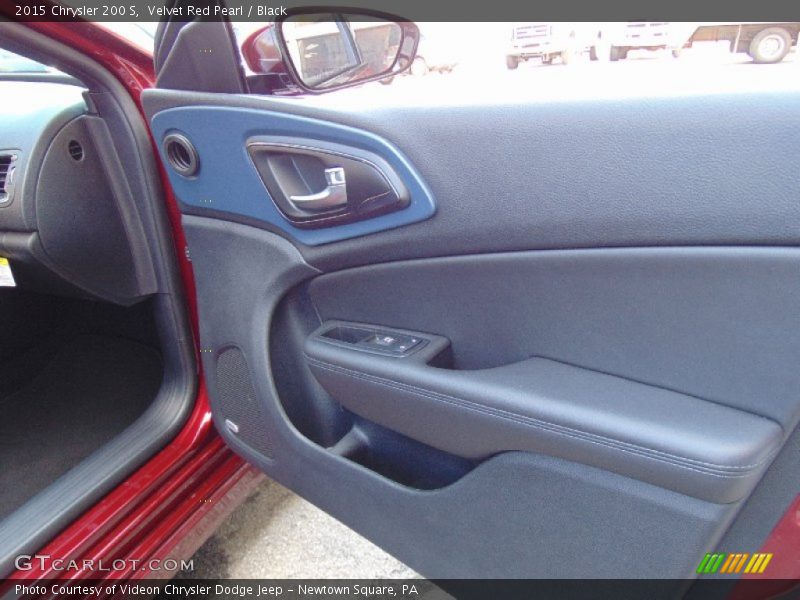 Velvet Red Pearl / Black 2015 Chrysler 200 S