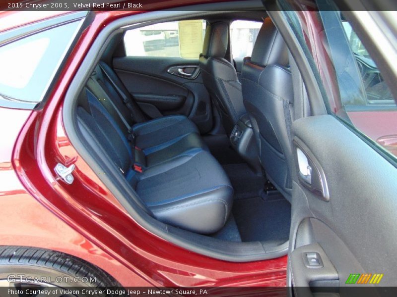 Velvet Red Pearl / Black 2015 Chrysler 200 S