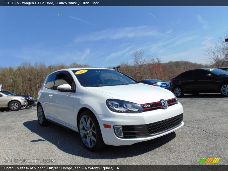 Candy White / Titan Black 2013 Volkswagen GTI 2 Door