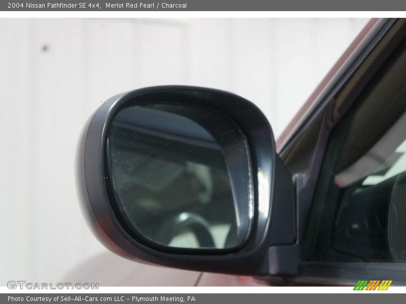 Merlot Red Pearl / Charcoal 2004 Nissan Pathfinder SE 4x4