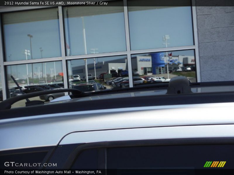 Moonstone Silver / Gray 2012 Hyundai Santa Fe SE V6 AWD