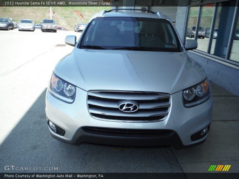 Moonstone Silver / Gray 2012 Hyundai Santa Fe SE V6 AWD