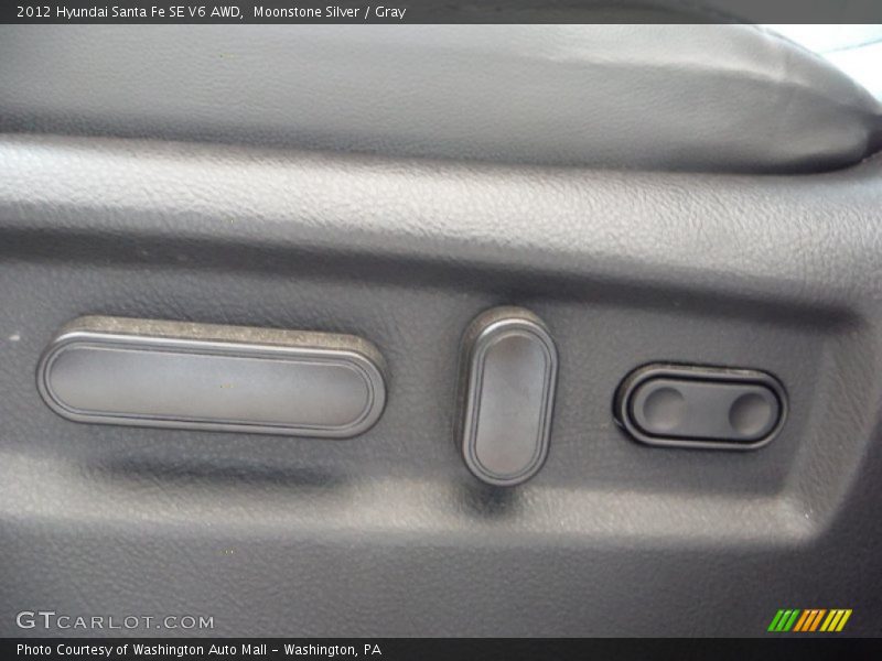 Moonstone Silver / Gray 2012 Hyundai Santa Fe SE V6 AWD