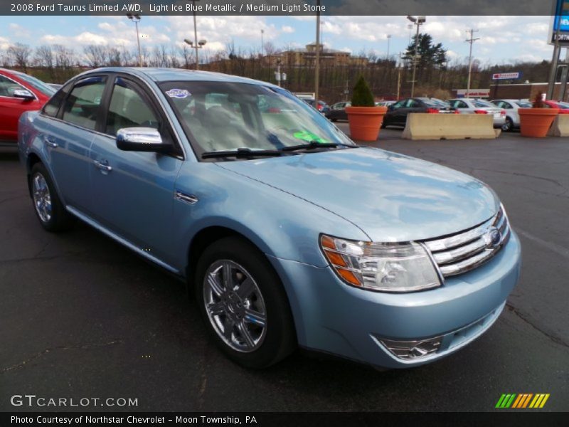 Front 3/4 View of 2008 Taurus Limited AWD