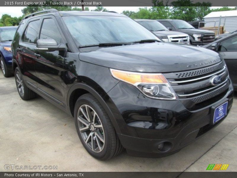 Tuxedo Black / Charcoal Black 2015 Ford Explorer XLT