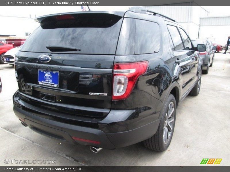 Tuxedo Black / Charcoal Black 2015 Ford Explorer XLT