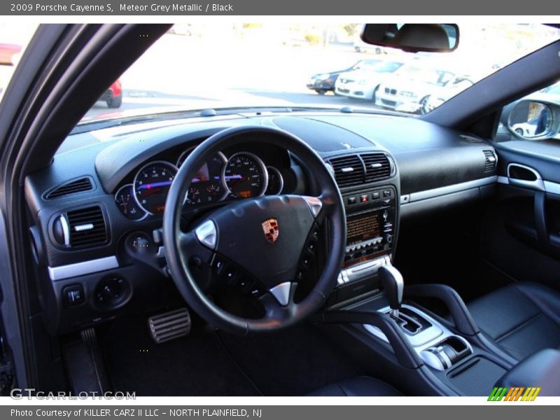 Meteor Grey Metallic / Black 2009 Porsche Cayenne S