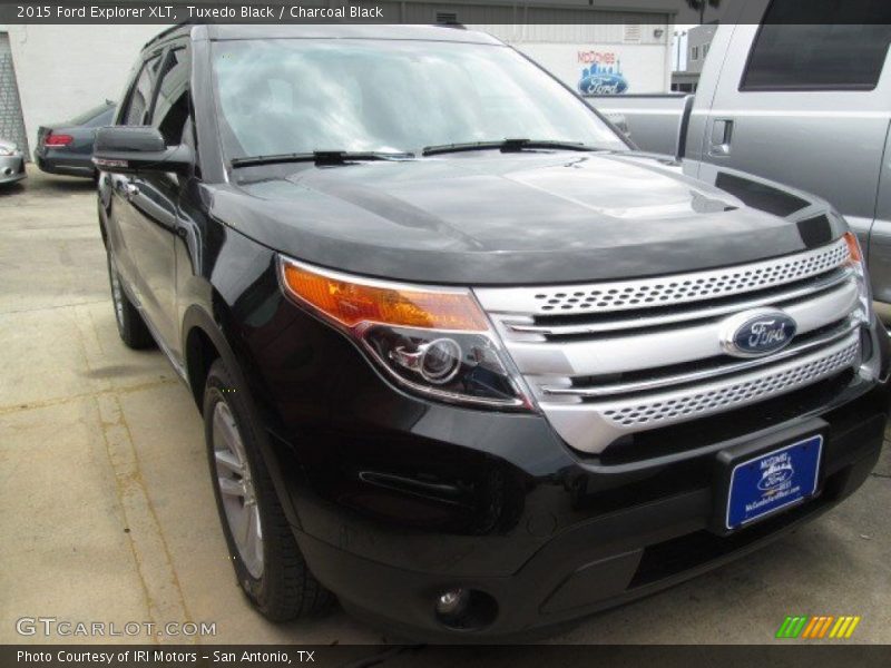 Tuxedo Black / Charcoal Black 2015 Ford Explorer XLT