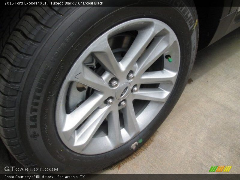 Tuxedo Black / Charcoal Black 2015 Ford Explorer XLT