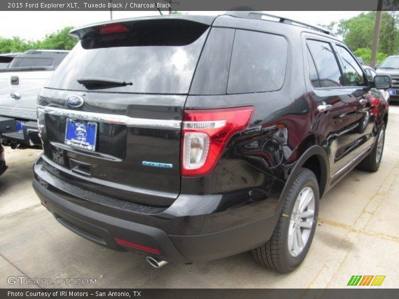 Tuxedo Black / Charcoal Black 2015 Ford Explorer XLT