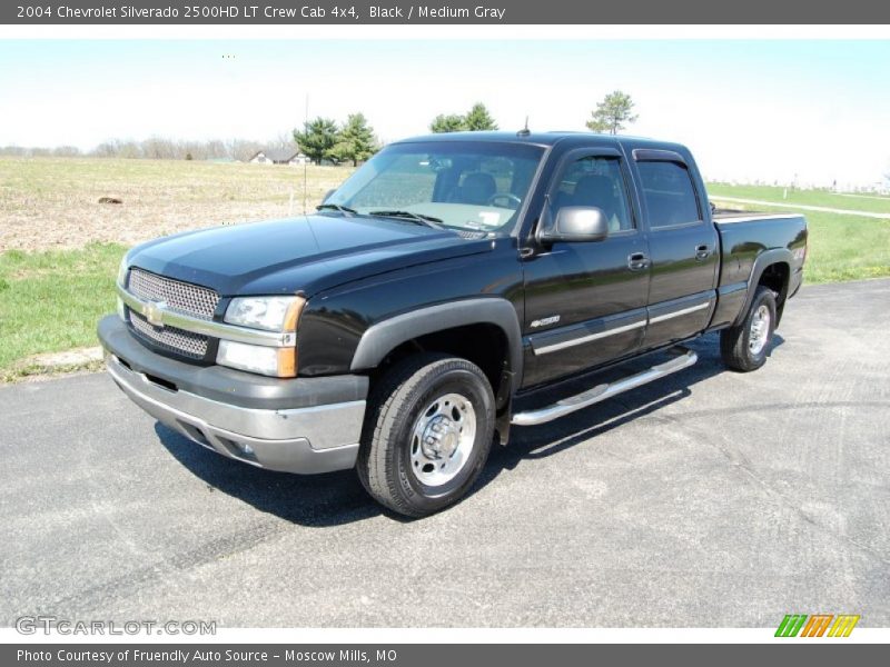 Front 3/4 View of 2004 Silverado 2500HD LT Crew Cab 4x4