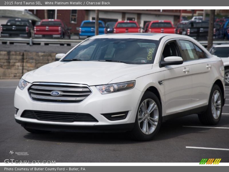 White Platinum Metallic / Charcoal Black 2015 Ford Taurus SEL