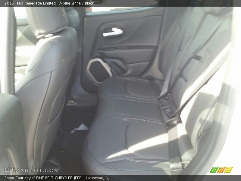 Alpine White / Black 2015 Jeep Renegade Limited