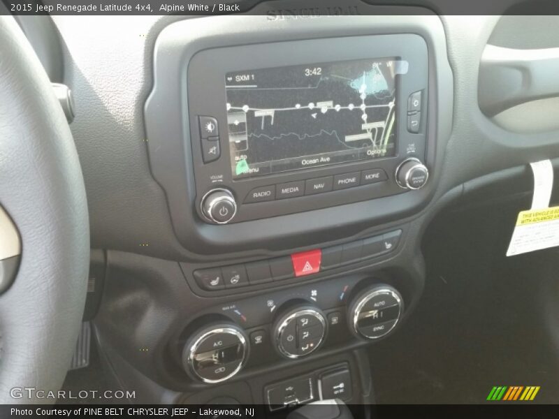 Alpine White / Black 2015 Jeep Renegade Latitude 4x4