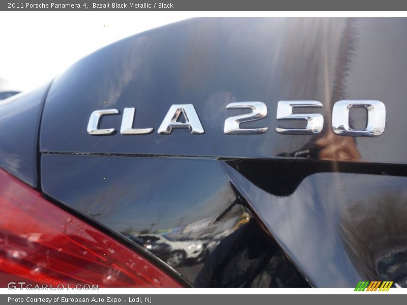 Basalt Black Metallic / Black 2011 Porsche Panamera 4