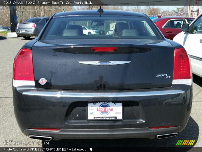 Phantom Black Tri-Coat Pearl / Black 2015 Chrysler 300 C