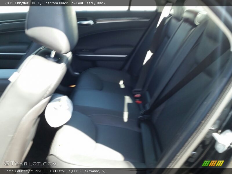 Phantom Black Tri-Coat Pearl / Black 2015 Chrysler 300 C