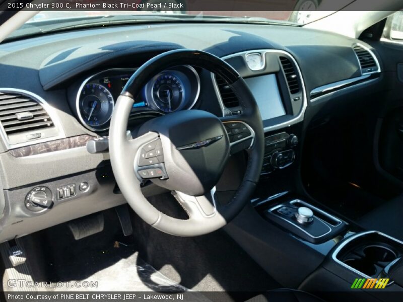 Phantom Black Tri-Coat Pearl / Black 2015 Chrysler 300 C