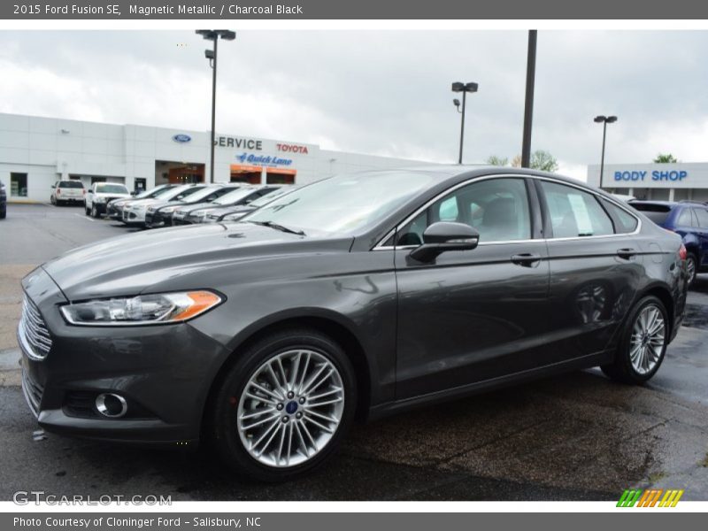 Magnetic Metallic / Charcoal Black 2015 Ford Fusion SE