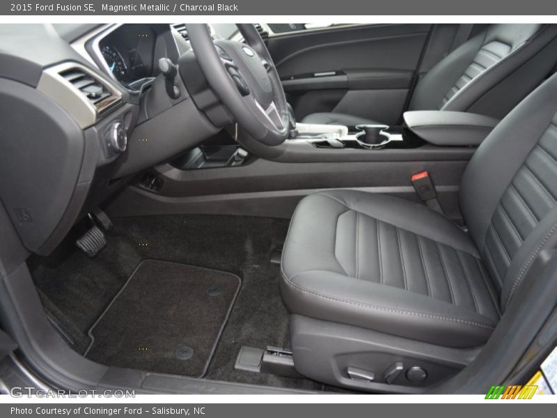 Magnetic Metallic / Charcoal Black 2015 Ford Fusion SE