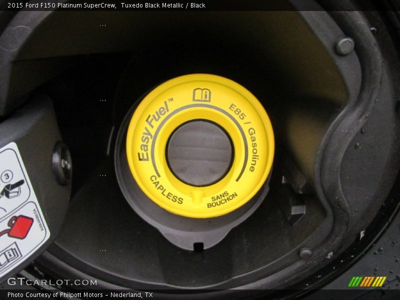 Tuxedo Black Metallic / Black 2015 Ford F150 Platinum SuperCrew