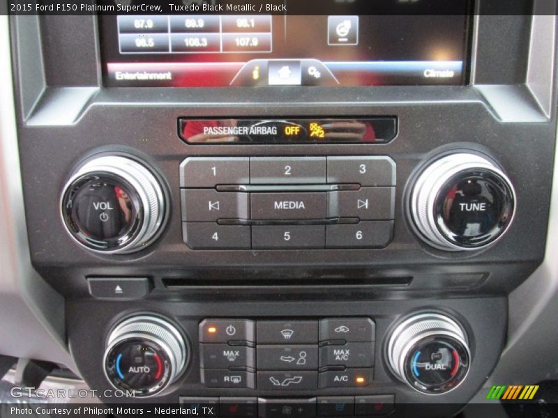 Tuxedo Black Metallic / Black 2015 Ford F150 Platinum SuperCrew