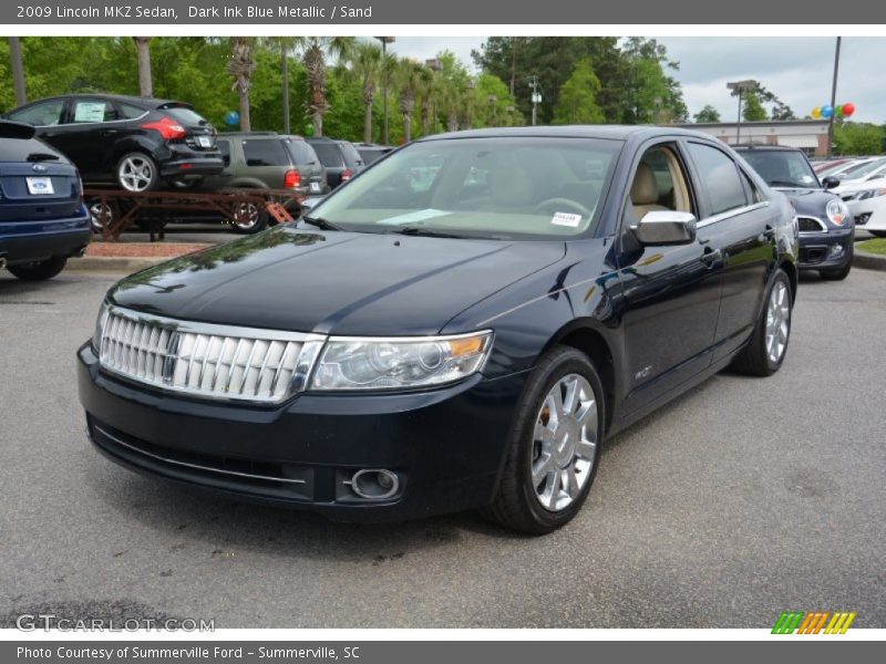 Front 3/4 View of 2009 MKZ Sedan