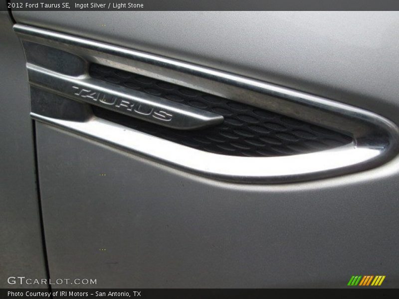 Ingot Silver / Light Stone 2012 Ford Taurus SE