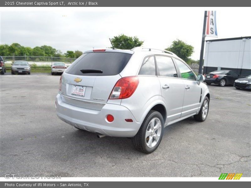 Arctic Ice / Black 2015 Chevrolet Captiva Sport LT