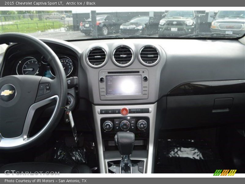 Arctic Ice / Black 2015 Chevrolet Captiva Sport LT