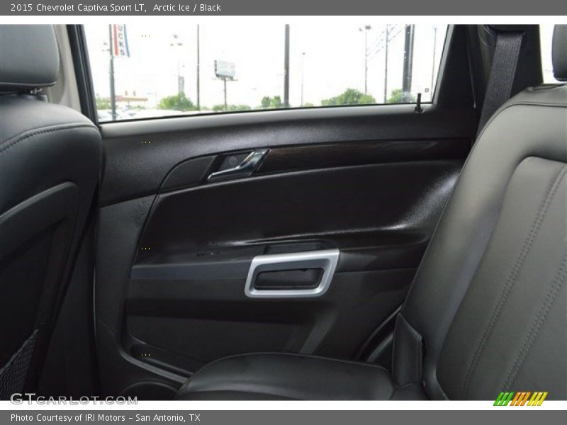 Arctic Ice / Black 2015 Chevrolet Captiva Sport LT