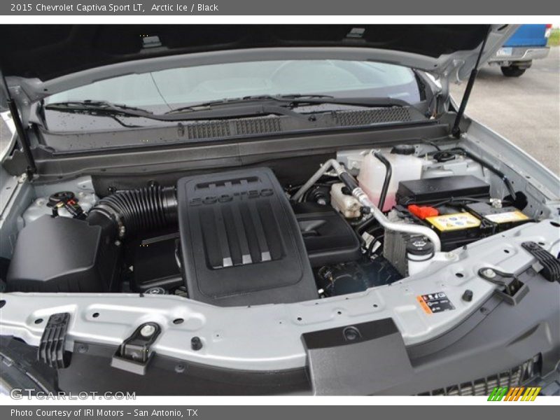 Arctic Ice / Black 2015 Chevrolet Captiva Sport LT