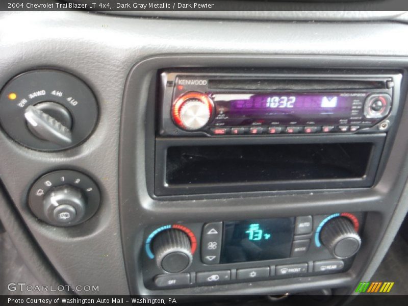 Dark Gray Metallic / Dark Pewter 2004 Chevrolet TrailBlazer LT 4x4