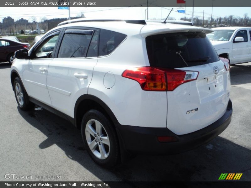 Super White / Black 2013 Toyota RAV4 XLE AWD