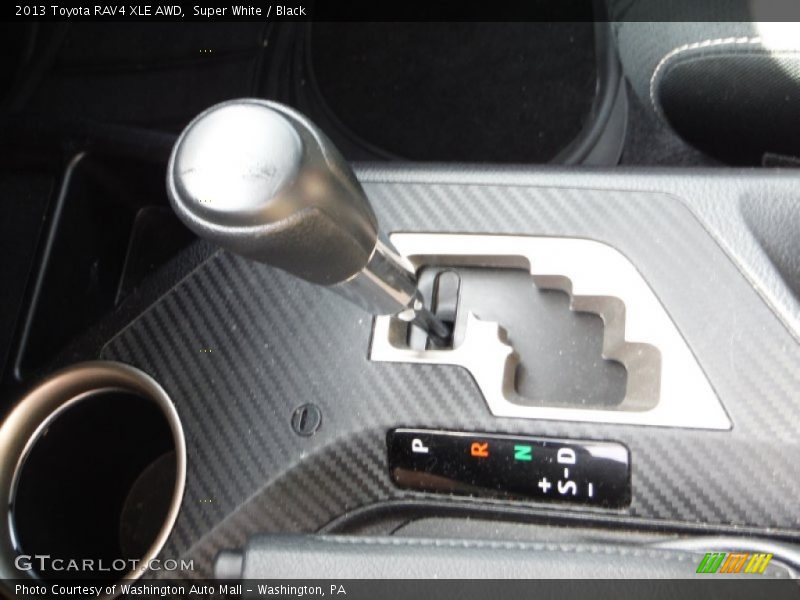 Super White / Black 2013 Toyota RAV4 XLE AWD