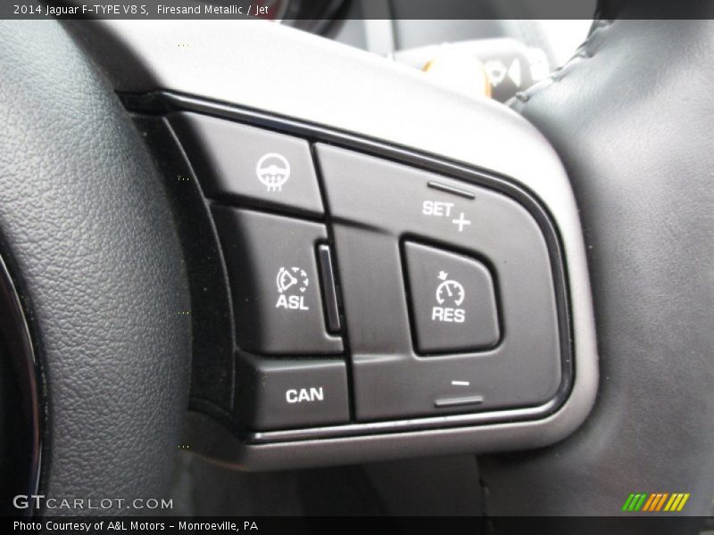 Controls of 2014 F-TYPE V8 S