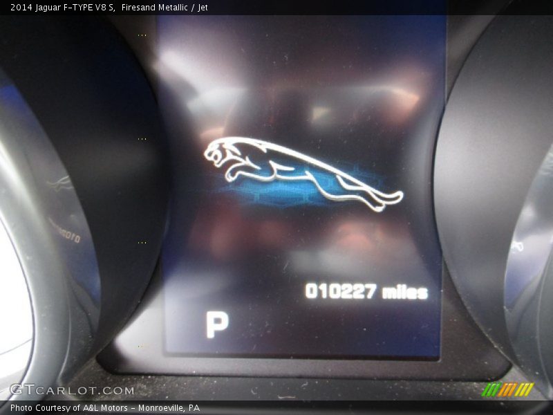 Firesand Metallic / Jet 2014 Jaguar F-TYPE V8 S