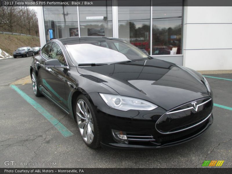 Front 3/4 View of 2013 Model S P85 Performance