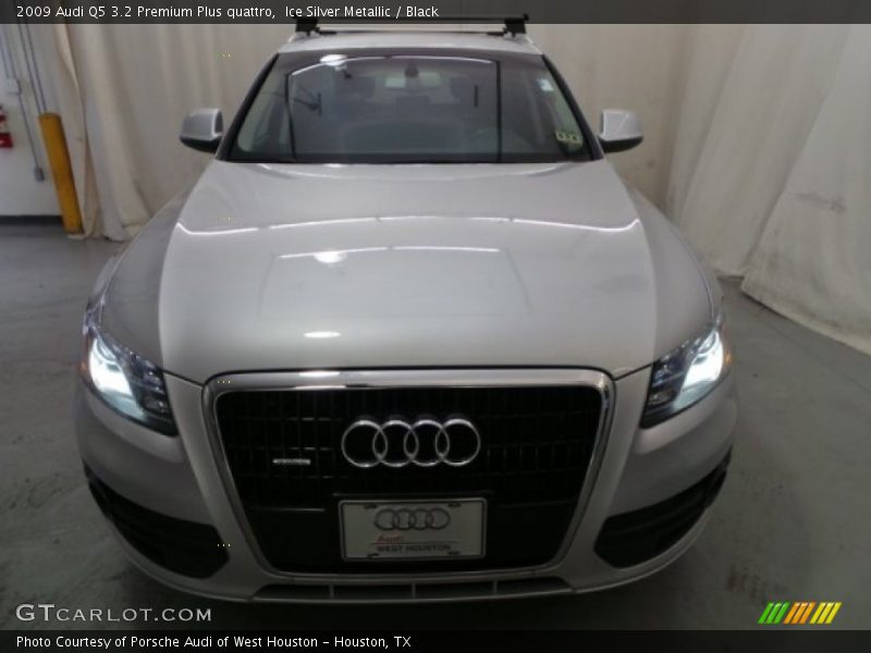Ice Silver Metallic / Black 2009 Audi Q5 3.2 Premium Plus quattro