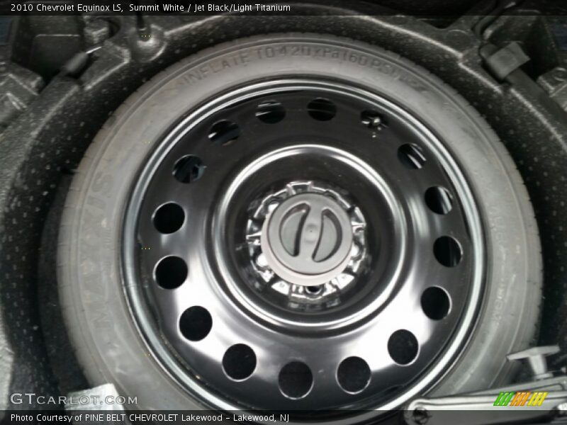 Summit White / Jet Black/Light Titanium 2010 Chevrolet Equinox LS