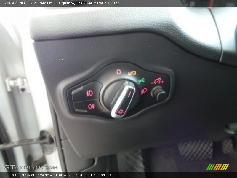 Ice Silver Metallic / Black 2009 Audi Q5 3.2 Premium Plus quattro