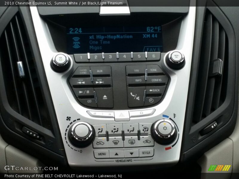 Summit White / Jet Black/Light Titanium 2010 Chevrolet Equinox LS