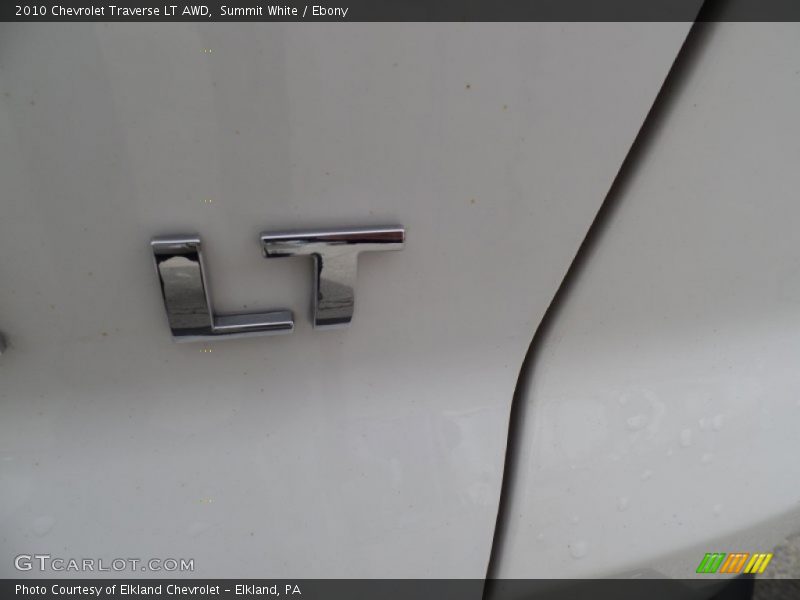 Summit White / Ebony 2010 Chevrolet Traverse LT AWD